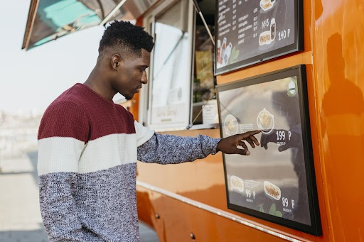 A Deep Dive Into Restaurant Self-Service Kiosks: Innovations for 2025